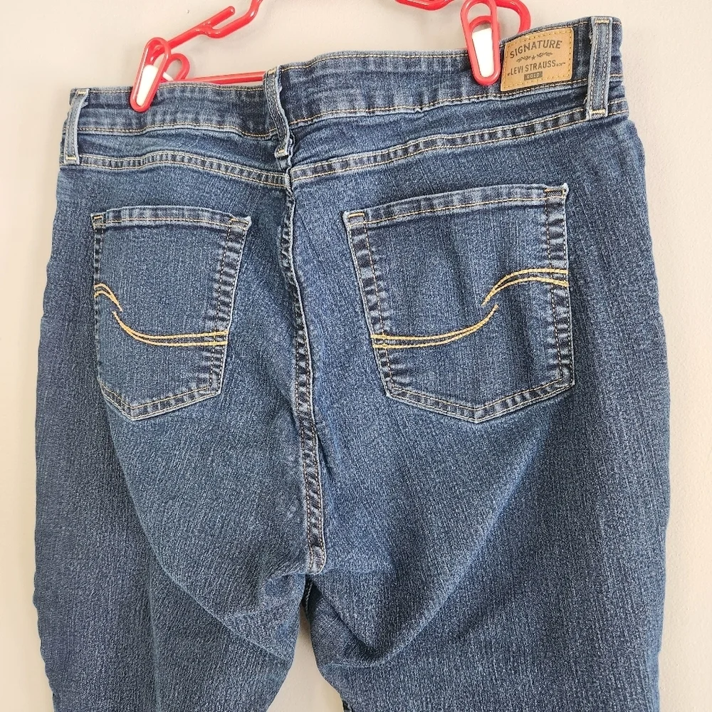 Signature by Levi Strauss Women's cropped cuffed Jeans - Blue Denim size 18 - Picture 4 of 7